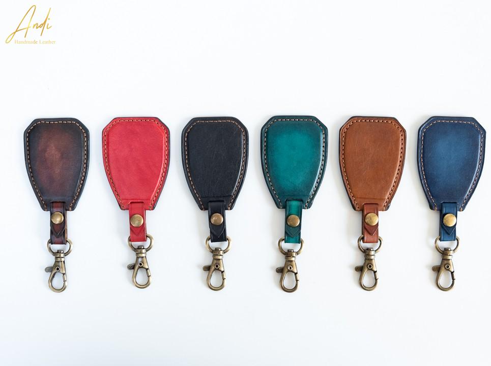 Móc khóa da handmade là phụ kiện thời trang không thể thiếu hiện nay